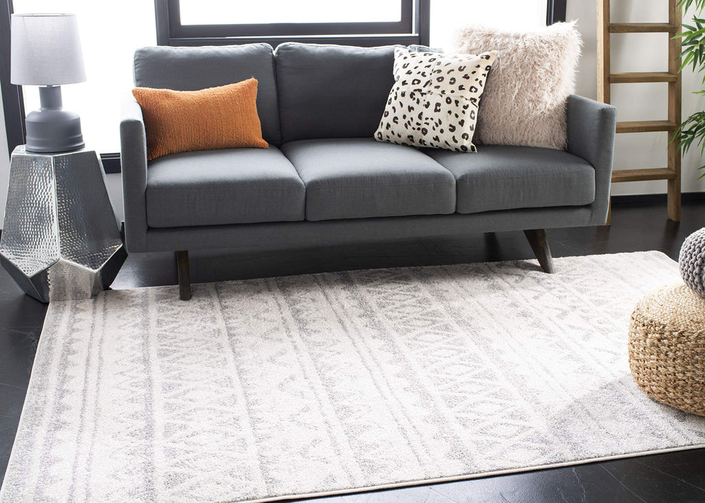 SAFAVIEH Adirondack Collection Area Rug - 5'1" x 7'6", Ivory & Grey, Moroccan Boho Distressed Design, Non-Shedding & Easy Care, Ideal for High Traffic Areas in Living Room, Bedroom (ADR119B)