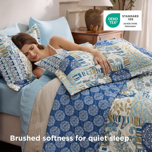 Bedsure Patchwork Quilts - Reversible Blue Floral Queen Comforter | Lightweight Summer Bedspread (90"x96")