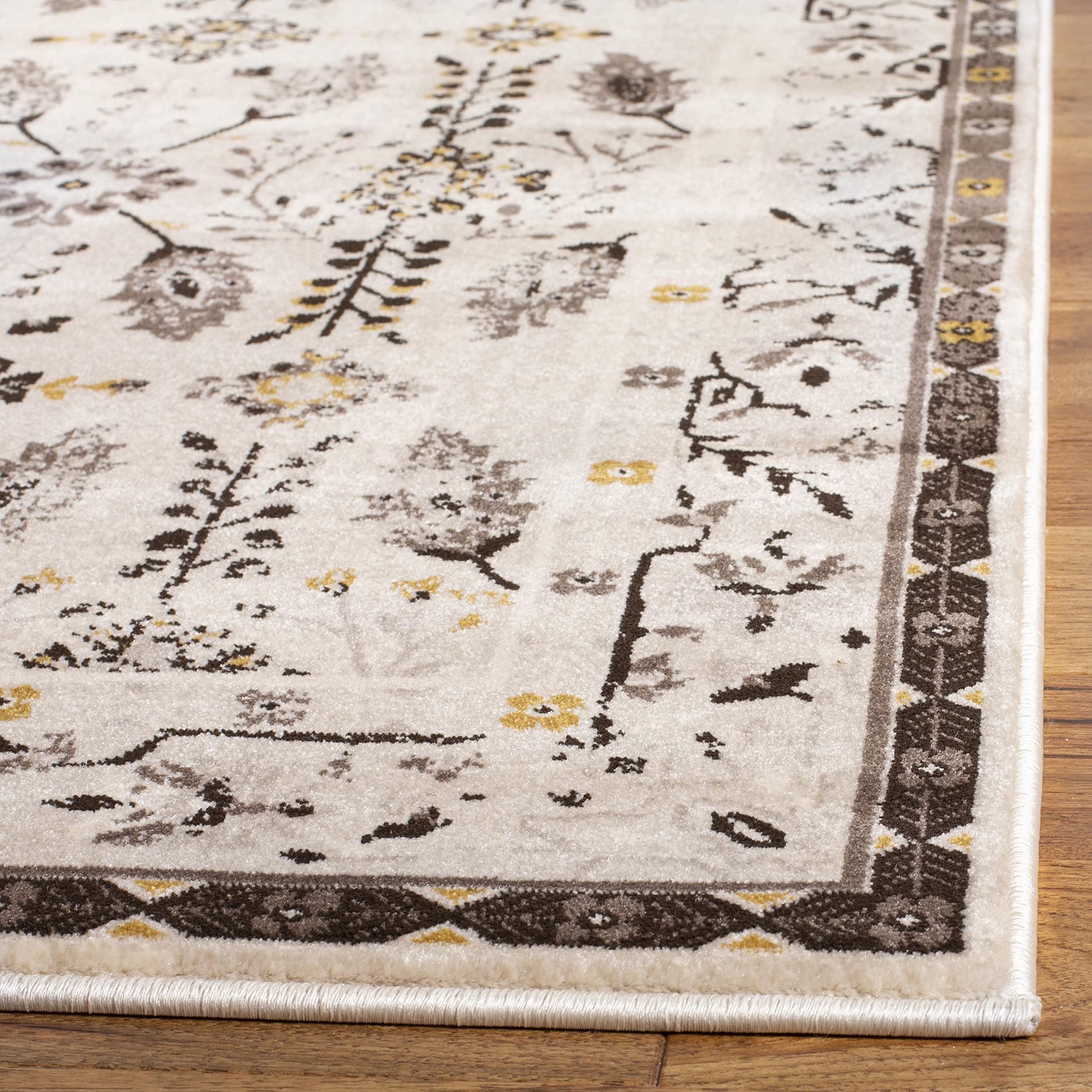 SAFAVIEH Serenity Collection Accent Rug - 4' x 6', Creme & Brown, Traditional Oriental Design, Non-Shedding & Easy Care, Ideal for High Traffic Areas in Entryway, Living Room, Bedroom (SER208F)