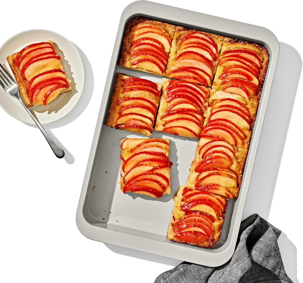 OXO Good Grips Non-Stick Ceramic Coated Metal Bakeware | 9” x 13” Cake Pan - Perfect for Biscuits