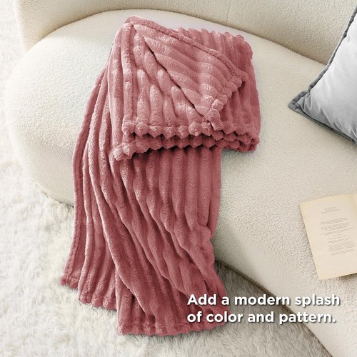 Bedsure GentleSoft Fleece Blanket - Cozy Dusty Pink Throw for Couch, Perfect 50x70 Inches Size