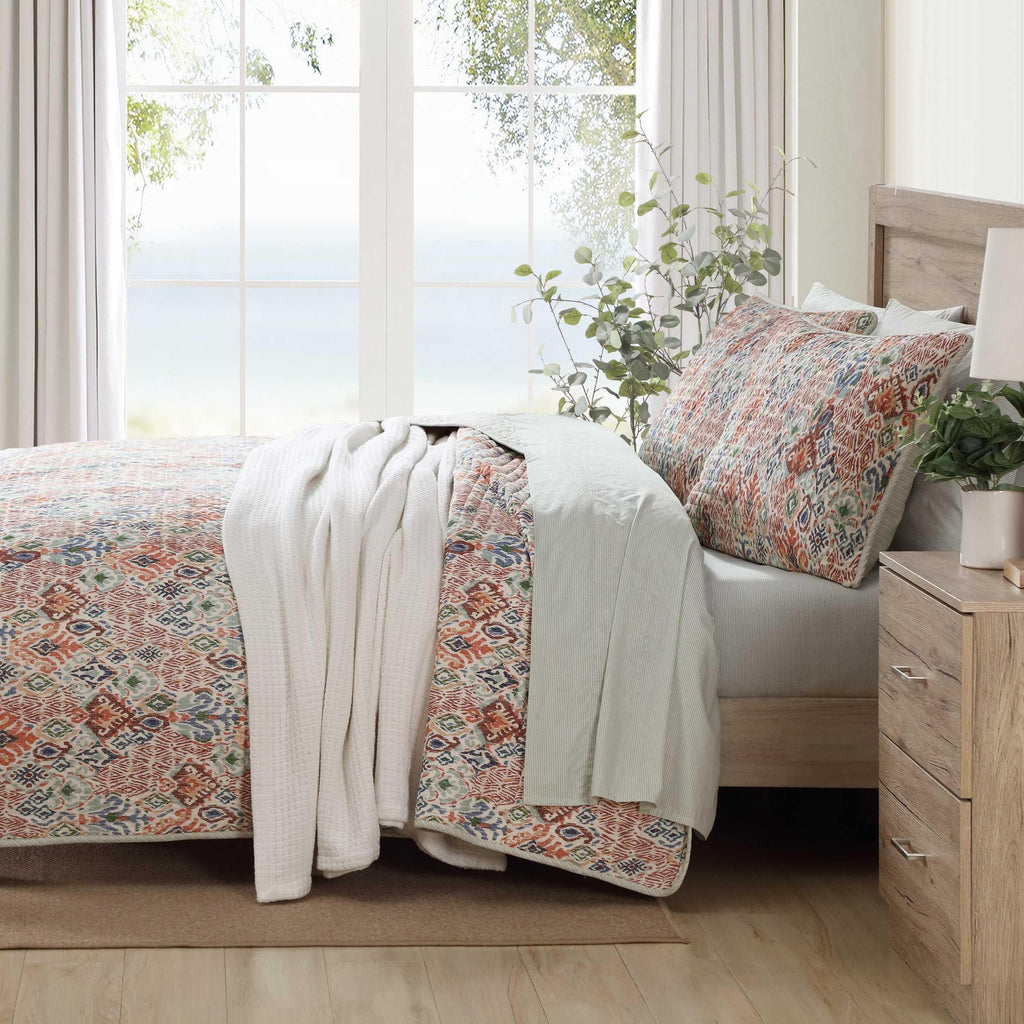 Tommy Bahama - Full/Queen Quilt Set, Premium Cotton Reversible Bedding with Matching Shams, Floral Bedding Set, Oeko-Tex Certified (Ikat Tropics Beige, Full/Queen)