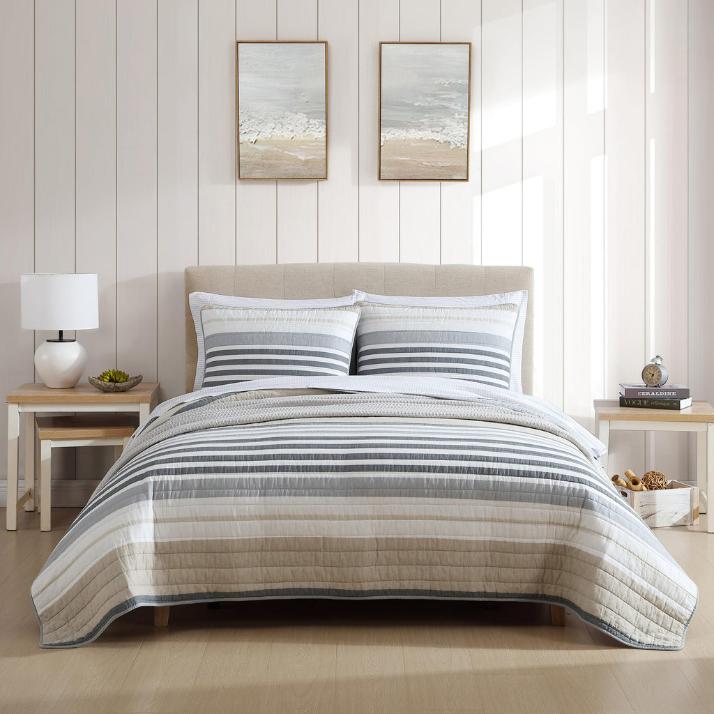 Nautica - Queen Quilt Set, Reversible Cotton Bedding with Matching Shams, Modern Home Decor for All Seasons (Dover Beige, Queen)