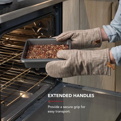 KitchenAid Nonstick Swiss Engineered Aluminized Steel Square Cake Pan, Dishwasher Safe, Contour Silver, 9 Inch