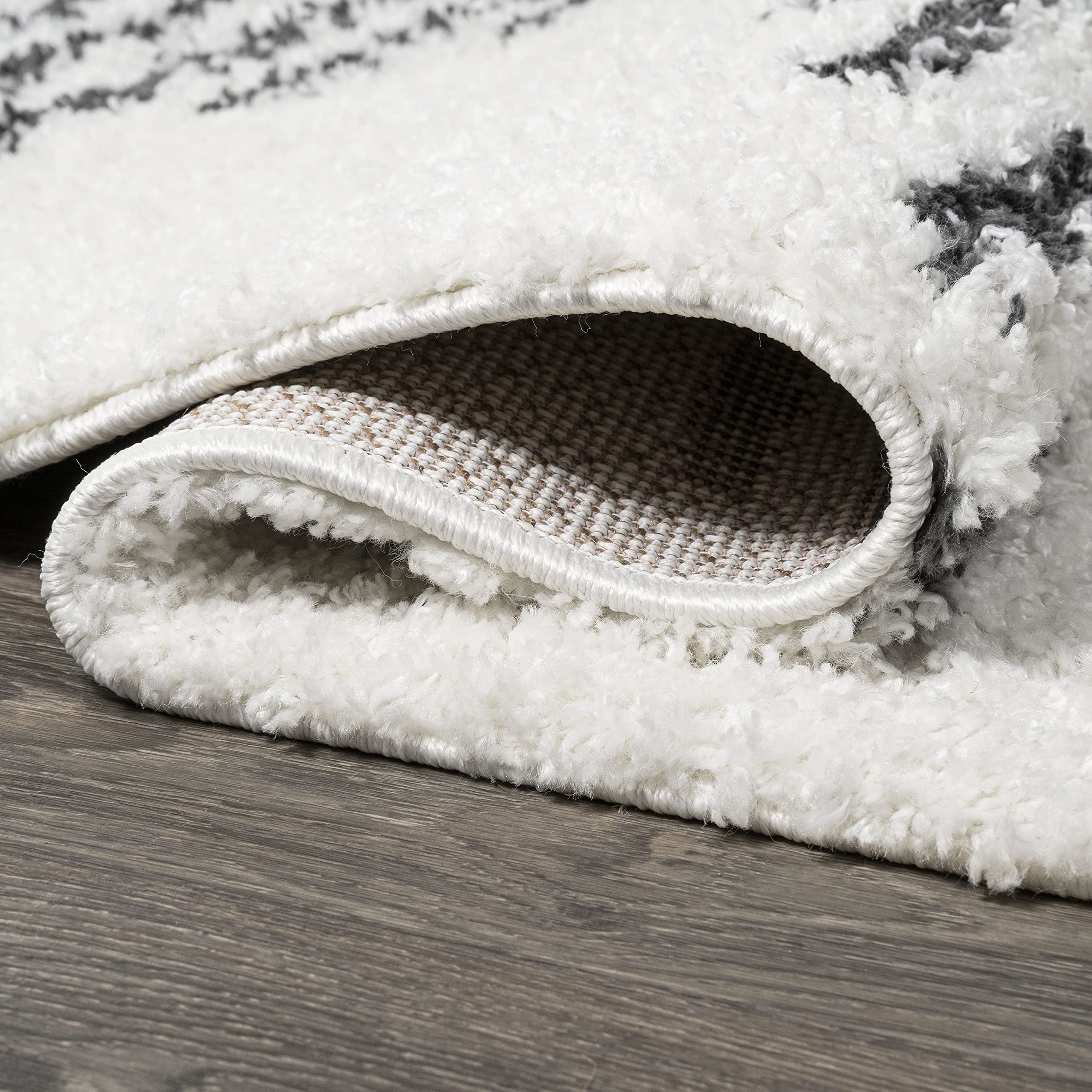 JONATHAN Y Elm Diamond Stripe Shag White/Gray Runner Rug, 2x8, Geometric, Bohemian, Contemporary, Easy-Cleaning for Living Room, Bedroom, Kitchen, Pet Friendly, Non-Shedding (MOH408A-28)