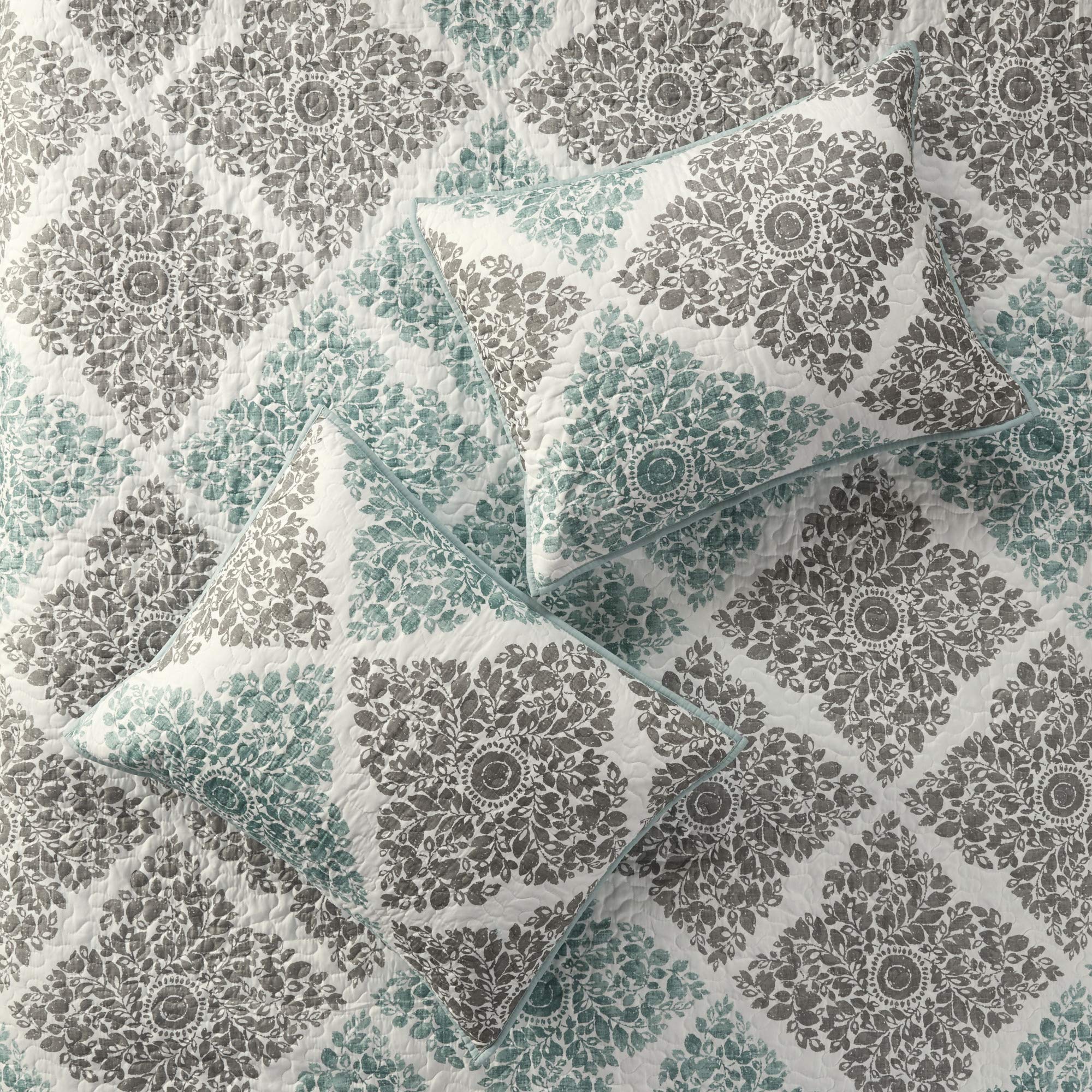 Madison Park Claire Quilt Modern Design - All Season, Breathable Coverlet Lightweight Bedding Set, Matching Shams, Decorative Pillow, Full/Queen (90 in x 90 in), Diamond Aqua 6 Piece