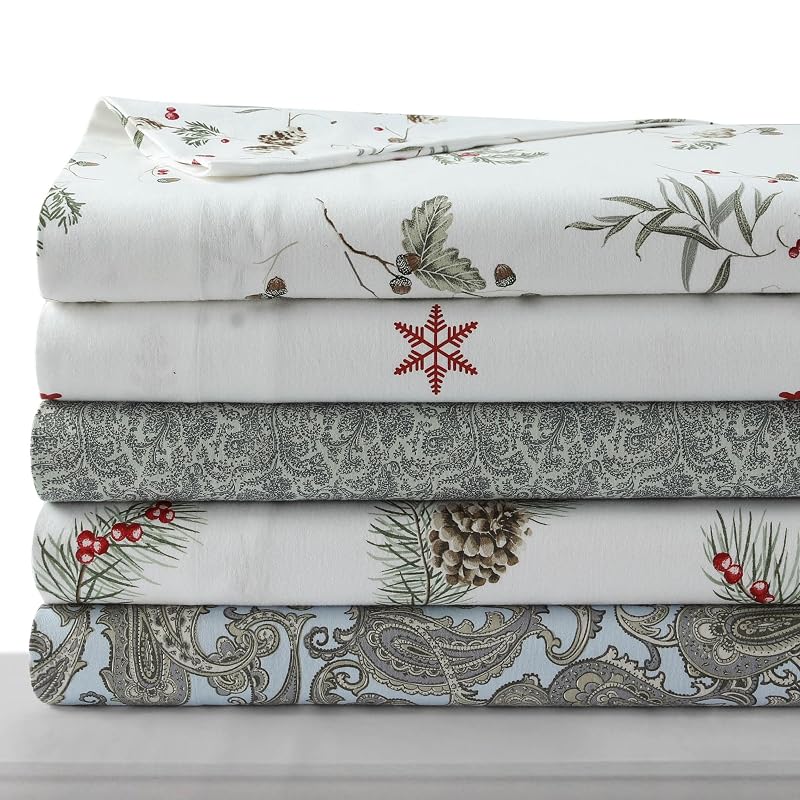 Pillowcase Set - Pine Cones and Berries, King 2-Pack, 100% Cotton Flannel, 170-GSM, Envelope Closure