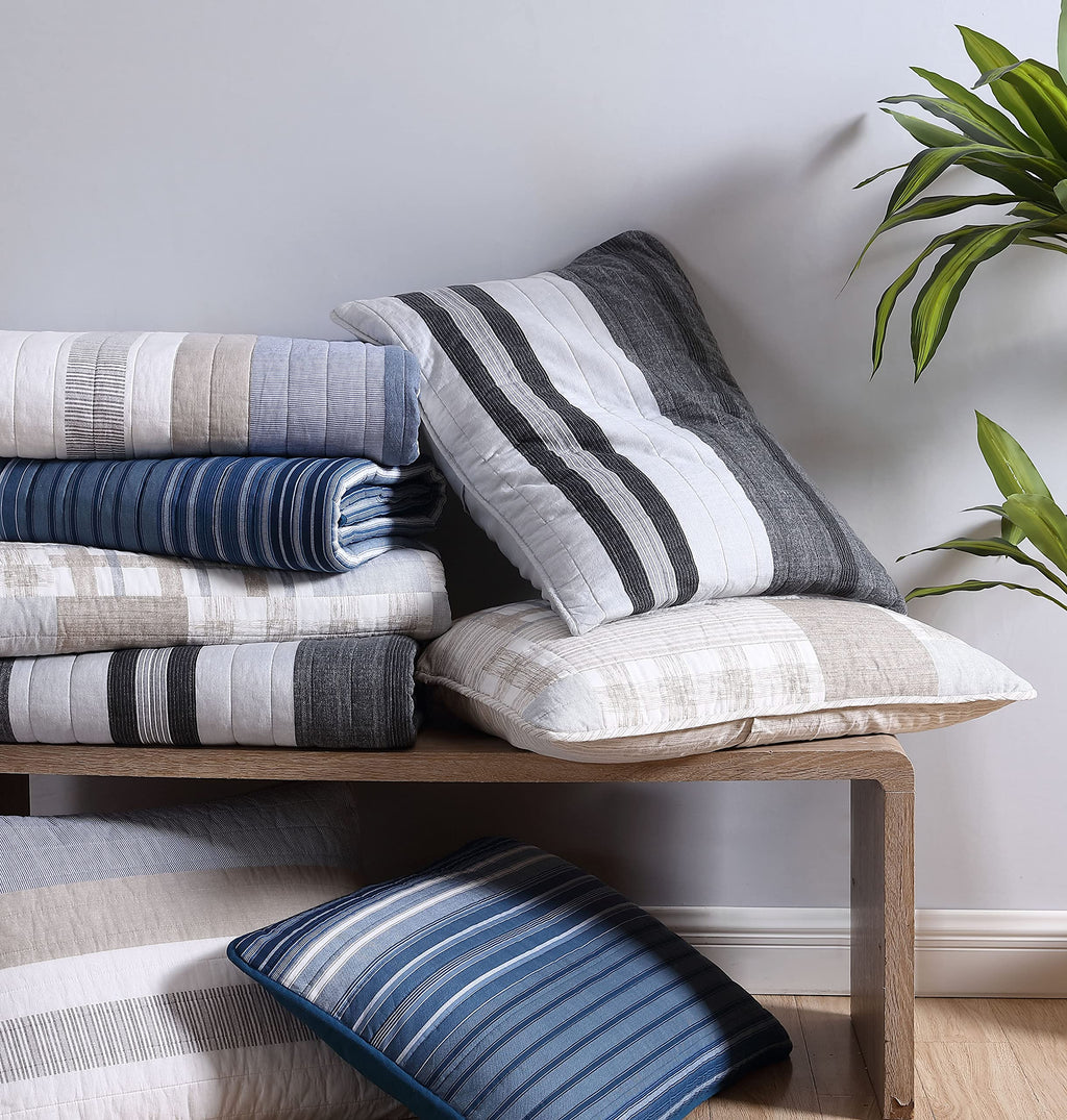 Nautica – Queen Quilt Set, Reversible Bedding with Matching Shams, Stripe Room Decor, Lightweight Bed Set, College Dorm Room Essentials (Ardmoore Grey)