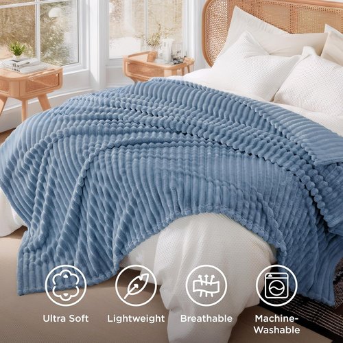 Bedsure GentleSoft Blue Full Blanket - Cozy Fleece Throw for Women | 84x90 Inches, Perfect Birthday Gift