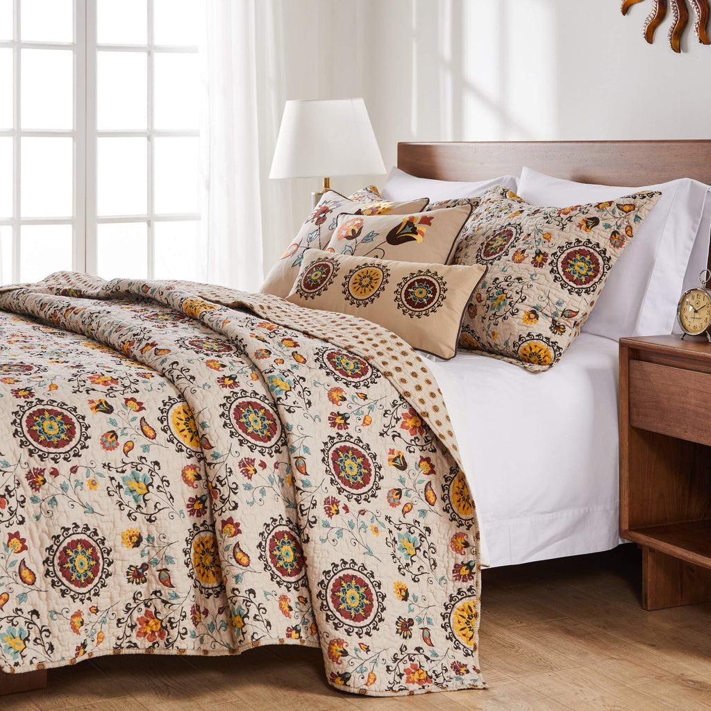 Greenland Home Andorra 100% Cotton Reversible Suzani Quilt Set, Full/Queen (3 Piece)