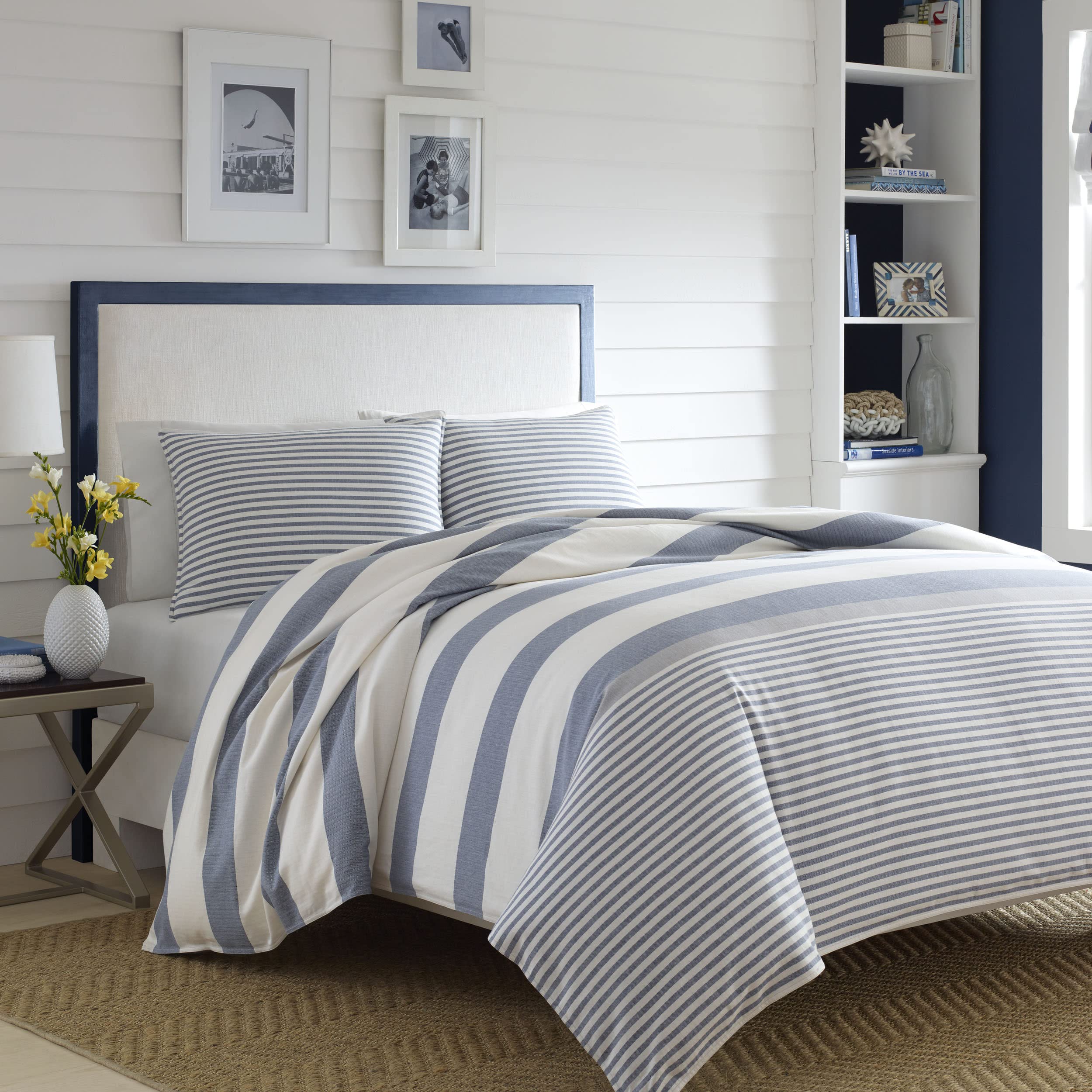 Nautica - Twin Comforter Set, Reversible Cotton Bedding with Matching Sham, Medium-Weight, Dorm Essentials, Oeko-Tex Certified (Fairwater Blue)