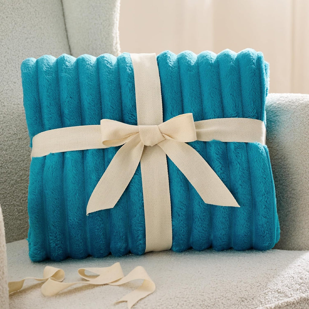 Bedsure GentleSoft Fleece Blanket - Cozy Teal Throw for Couch, Perfect for Women | 108x90 Inches