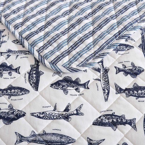 Eddie Bauer - Quilt Set, Super Soft Bedding with Matching Sham, Silky Smooth & Breathable, Classic Home Essentials (Wes Fish Blue, Twin)