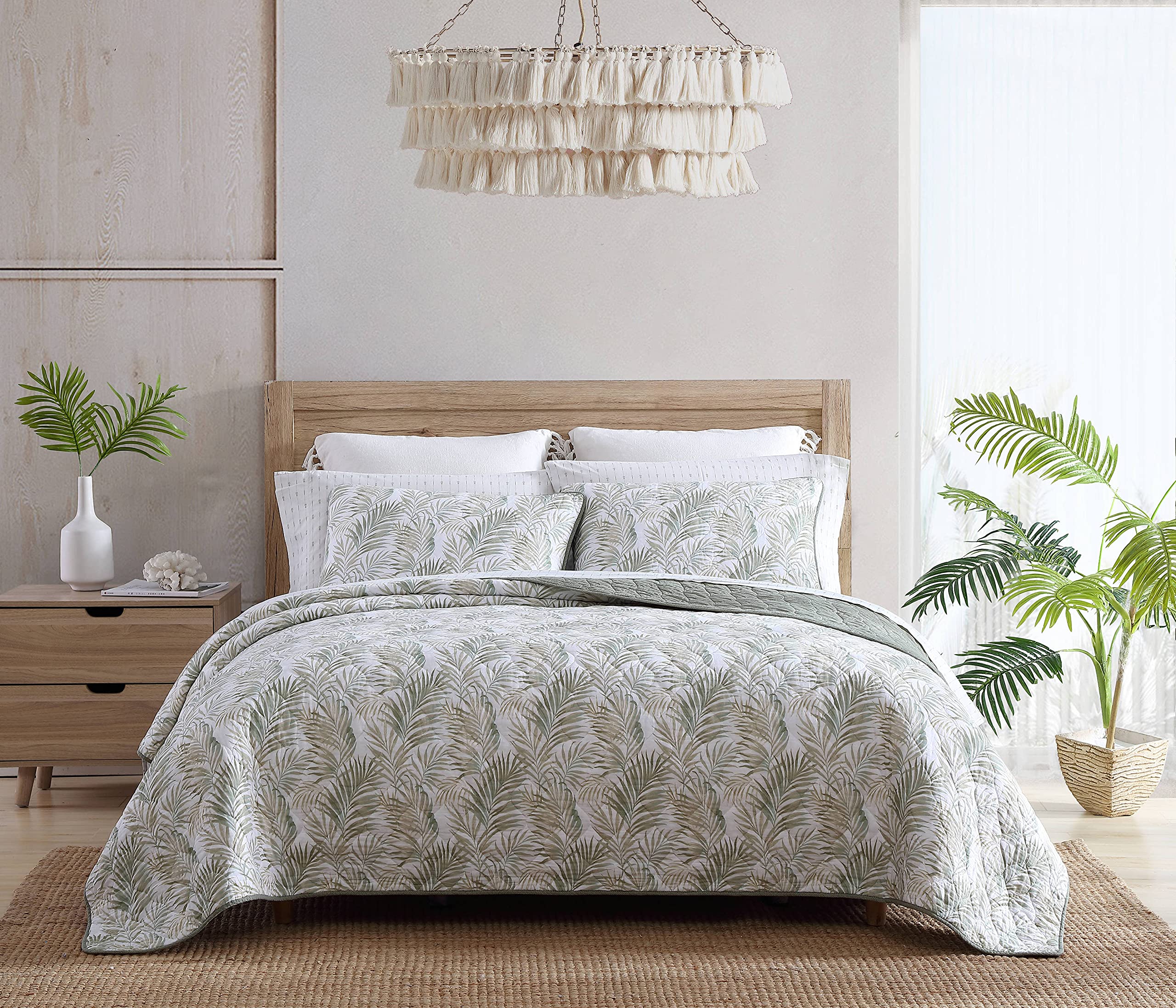 Tommy Bahama - Queen Quilt Set, Reversible Cotton Bedding with Matching Shams, Soft Coastal Bedspread, Super Soft Bedding Set (Maui Palm Green, Queen)
