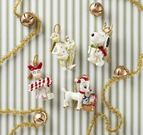 Lenox 895787 Snoopy with Gift Ornament, Christmas