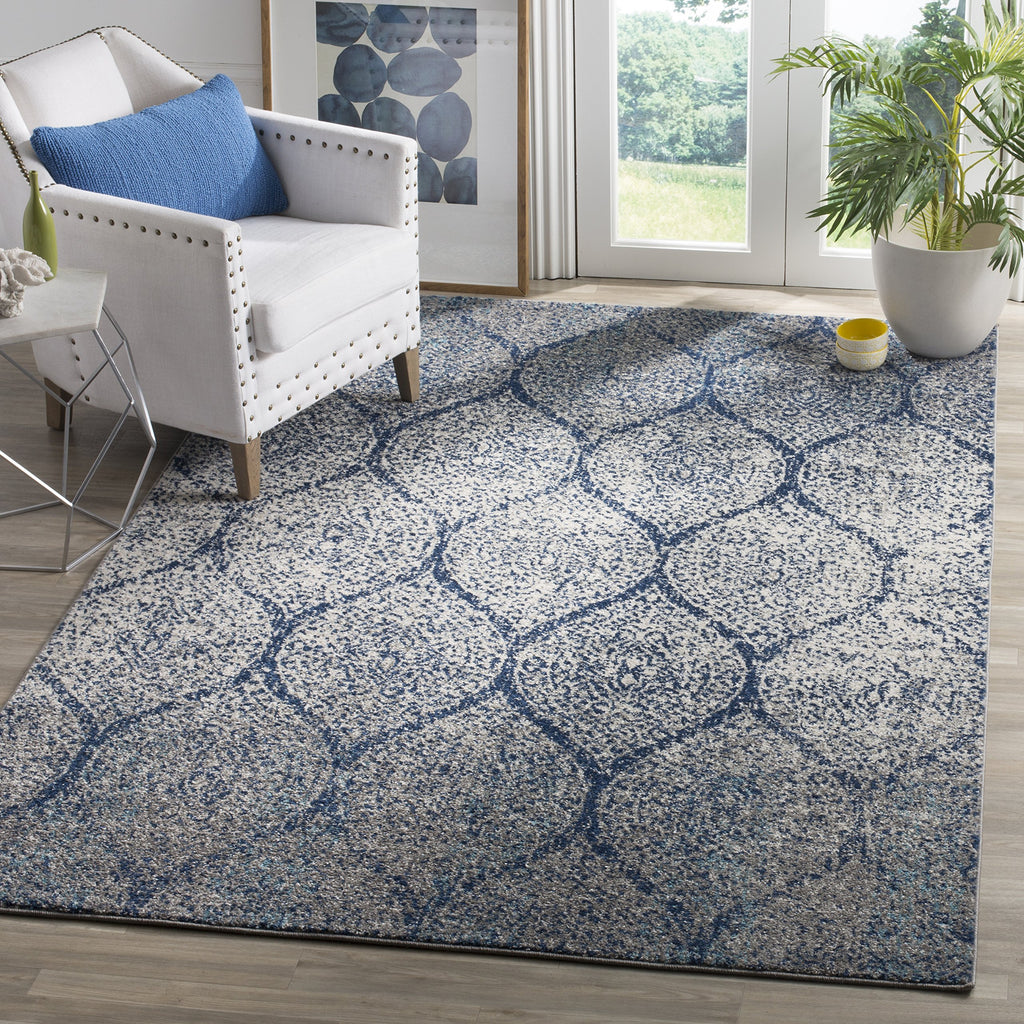 SAFAVIEH Madison Collection Accent Rug - 4' x 6', Navy & Silver, Glam Ogee Trellis Distressed Design, Non-Shedding & Easy Care, Ideal for High Traffic Areas in Entryway, Living Room, Bedroom (MAD604G)