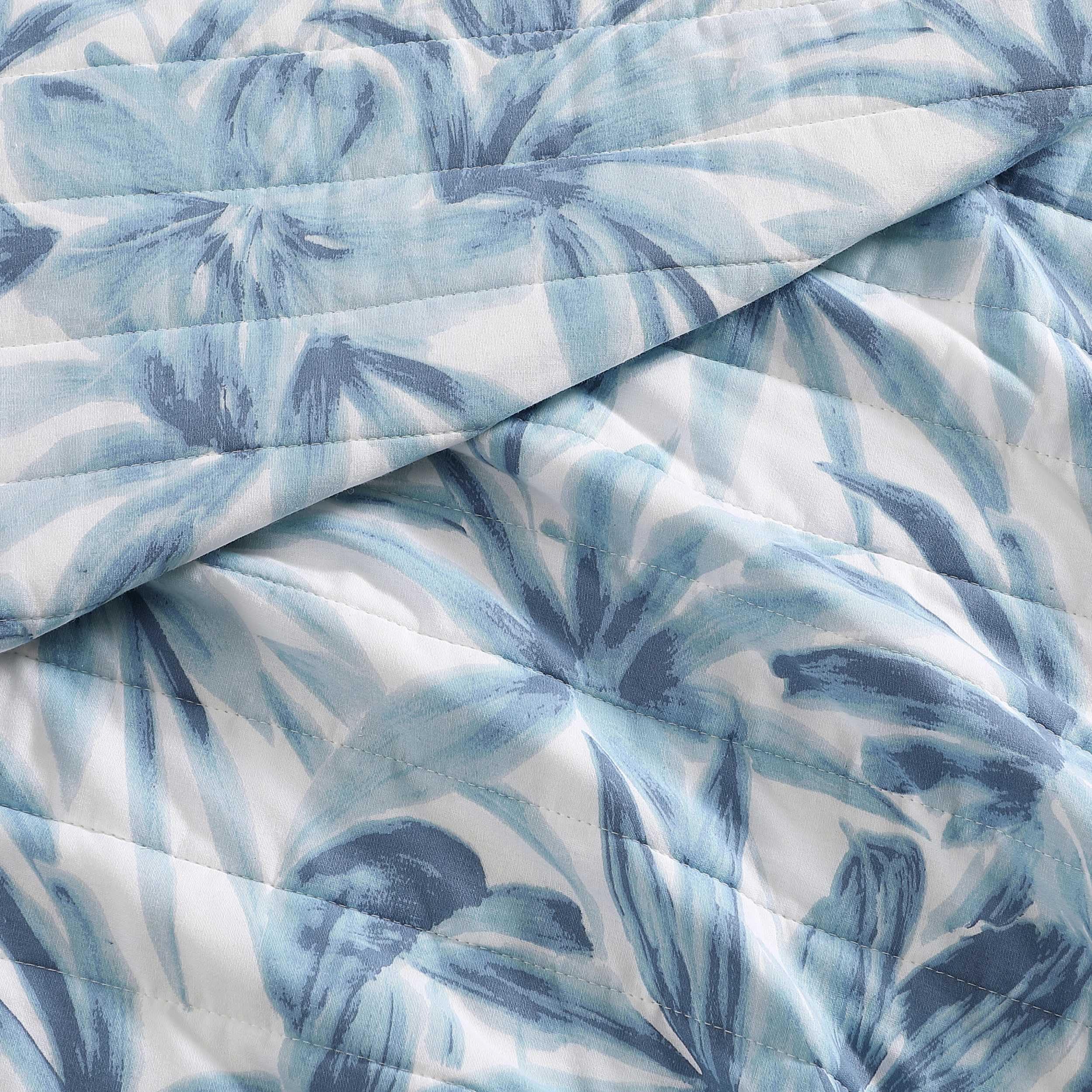 Tommy Bahama - King Quilt Set, Luxurious Bedding with Matching Shams, Coastal Inspired Room Essentials (Aubrey Blue, King)