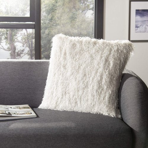SAFAVIEH Home Modish Metallic Snow Metallic 20-inch Decorative Shag Pillow (Set of 2)