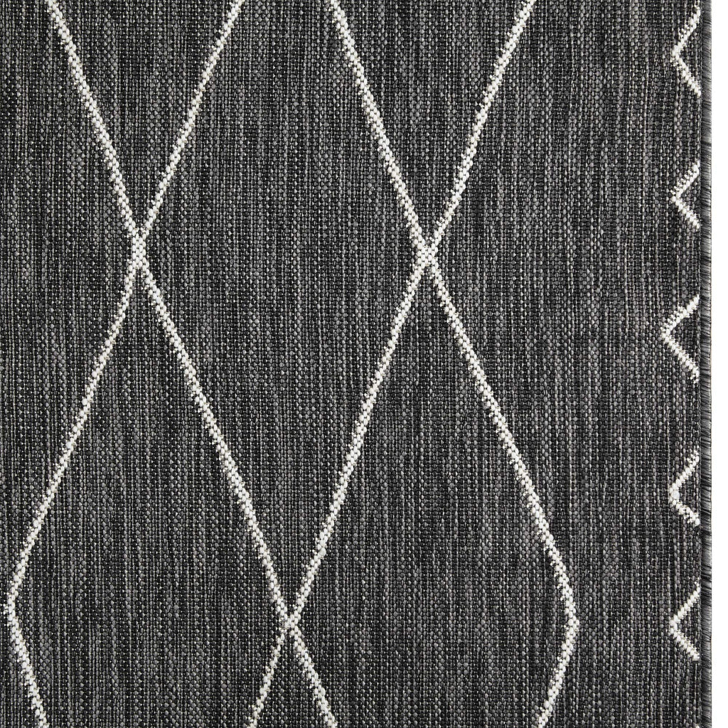 Madison Park Darya Woven Turkish Indoor/Outdoor Area -Rug for Backyard, Geo Moroccan, Home Décor, Weather Resistant Floor Mat, Easy to Clean Patio -Rugs, Deck Carpets, 7'11" x 10', Grey/White