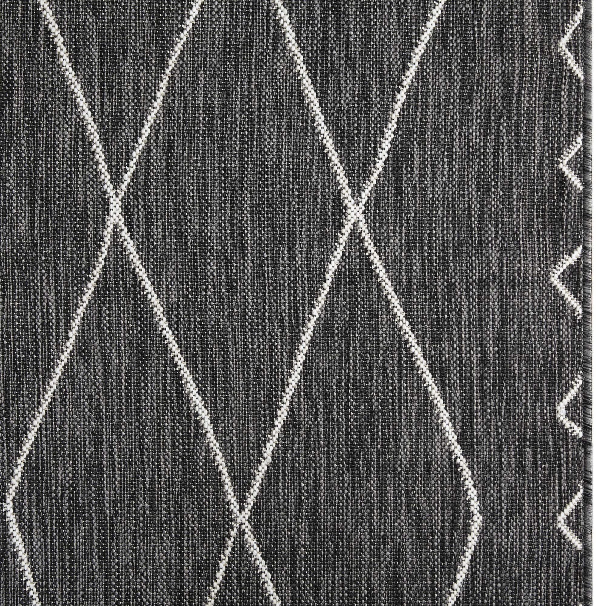 Madison Park Darya Woven Turkish Indoor/Outdoor Area -Rug for Backyard, Geo Moroccan, Home Décor, Weather Resistant Floor Mat, Easy to Clean Patio -Rugs, Deck Carpets, 7'11" x 10', Grey/White