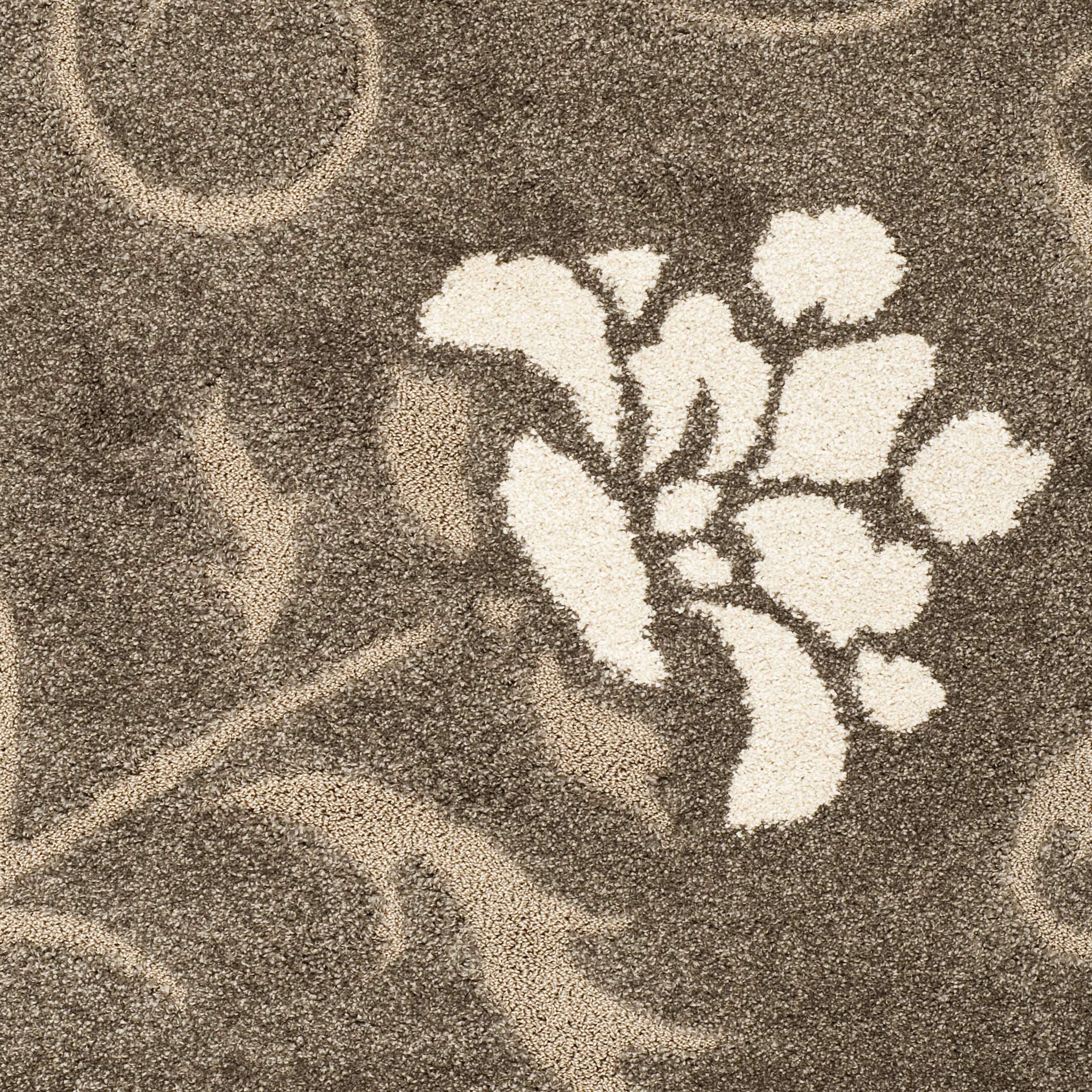 SAFAVIEH Florida Shag Collection Accent Rug - 2'3" x 4', Smoke & Beige, Floral Design, Non-Shedding & Easy Care, 1.2-inch Thick Ideal for High Traffic Areas in Foyer, Living Room, Bedroom (SG464-7913)