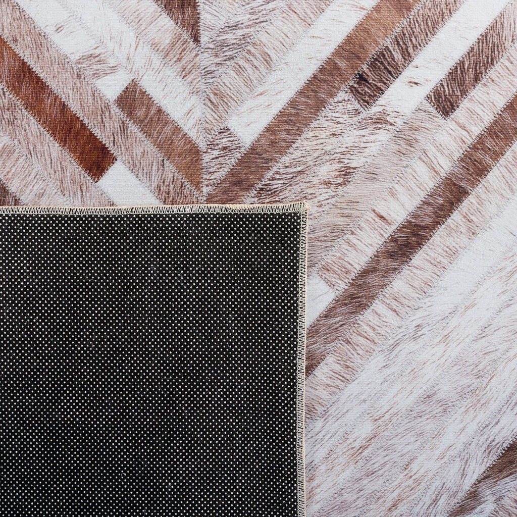 SAFAVIEH Washable Rug Faux Hide Collection - 6' x 9', Beige & Brown, Slip Resistant, Western Rustic Decor, Printed Pattern, Ideal for Living Room, Bedroom, Home Office, Dining Space (FAH526A)